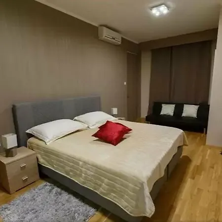And Golden Gate Apartment Split